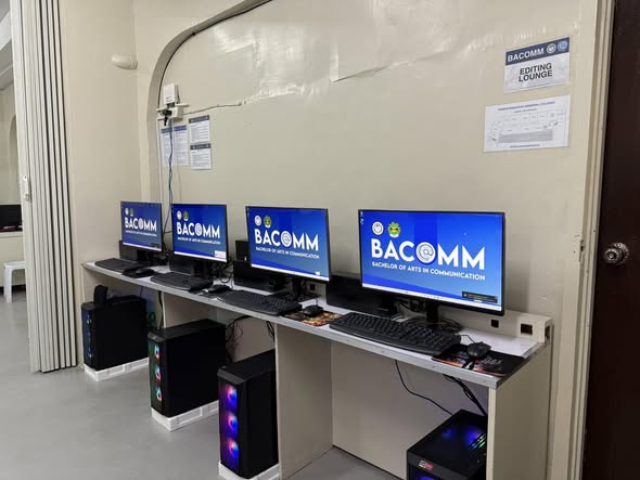 UPDATE | We are excited to announce the arrival of our 4 brand-new high-end computers as an additional asset to our newly renovated Communication Arts Laboratory.